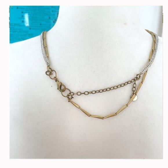 Stella & Dot Goldtone and White Layered Necklace - Picture 3 of 3